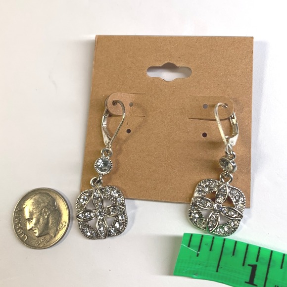 Silver Rhinestone Flower Leverback Earrings Sparkle Vintage Style Jewelry - Picture 3 of 7